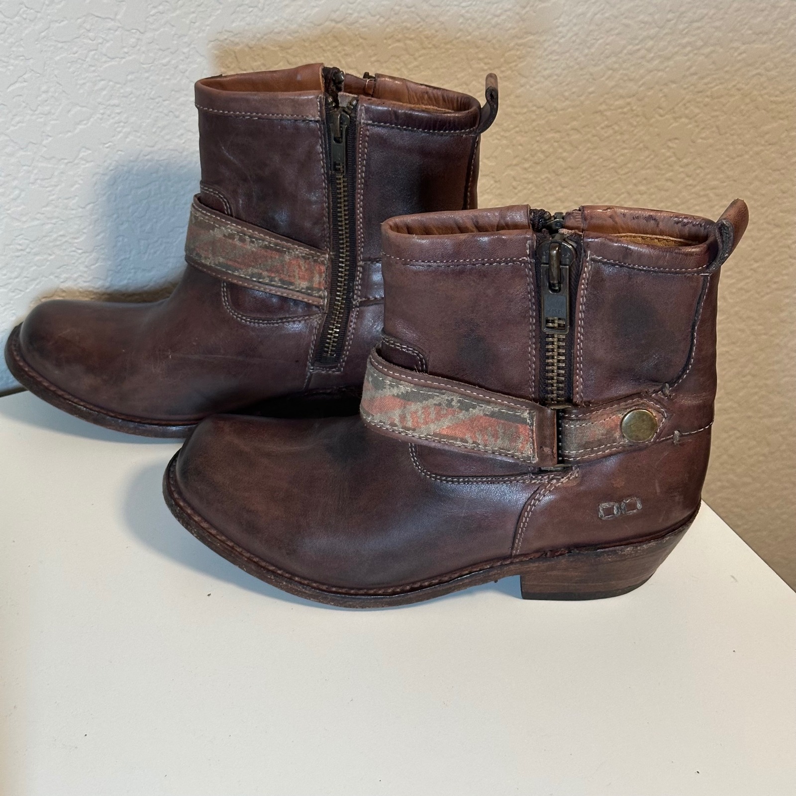 Bed Stu Cobbler Series Ankle Boots 7 Brown Leather Kilim Strap Distressed Zip Up — image 3 of 8